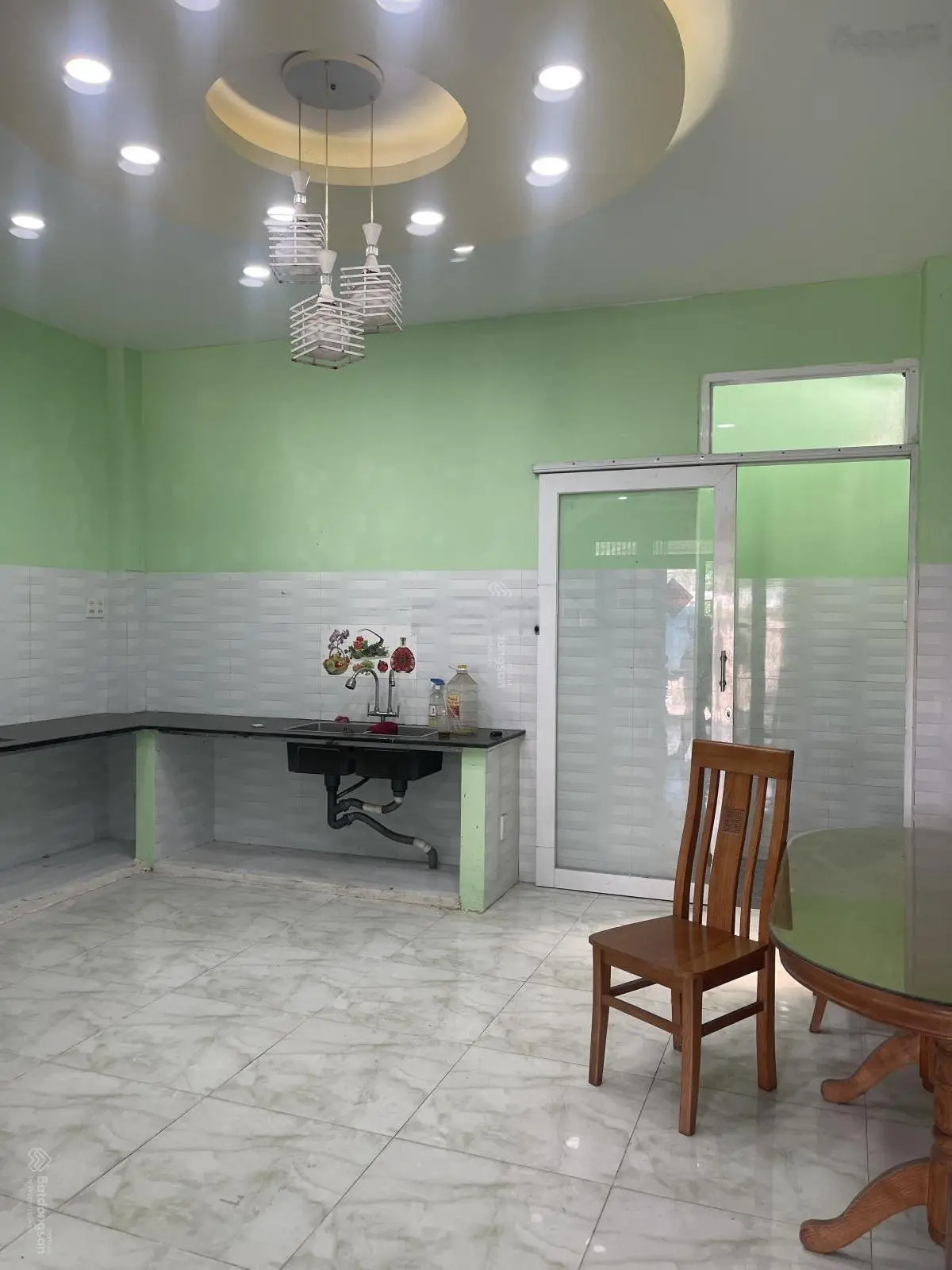 Bán nhà mặt tiền nội bộ P7 quận 8 sổ hồng riêng hoàn công đầy đủ nhà 4 tầng DT 58 m giá 5 tỷ 3