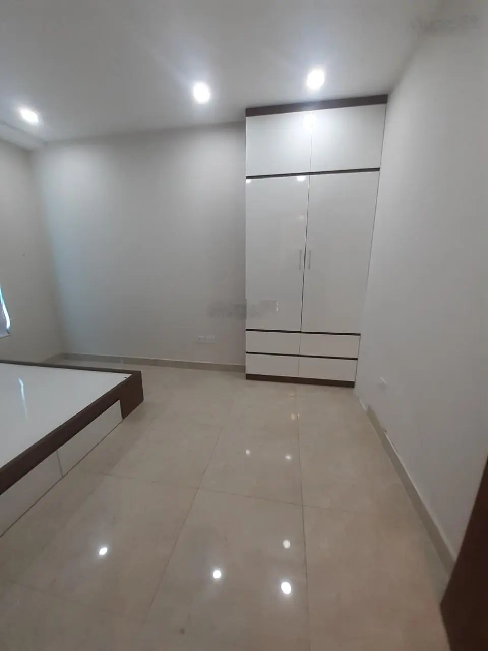 HoT chỉ 5,75 tỷ em có căn hộ 3PN 109m2 Ia20 Ciputra đang cần bán ngay ạ