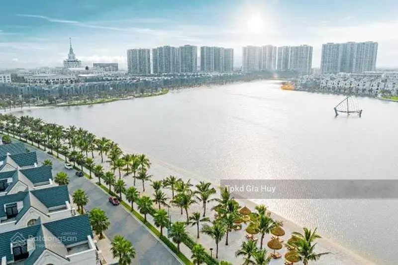 Cần bán căn song lập 150m2 Sao Biển - Vinhomes Ocean Park - hướng Đông Nam - trục đường thông ra hồ