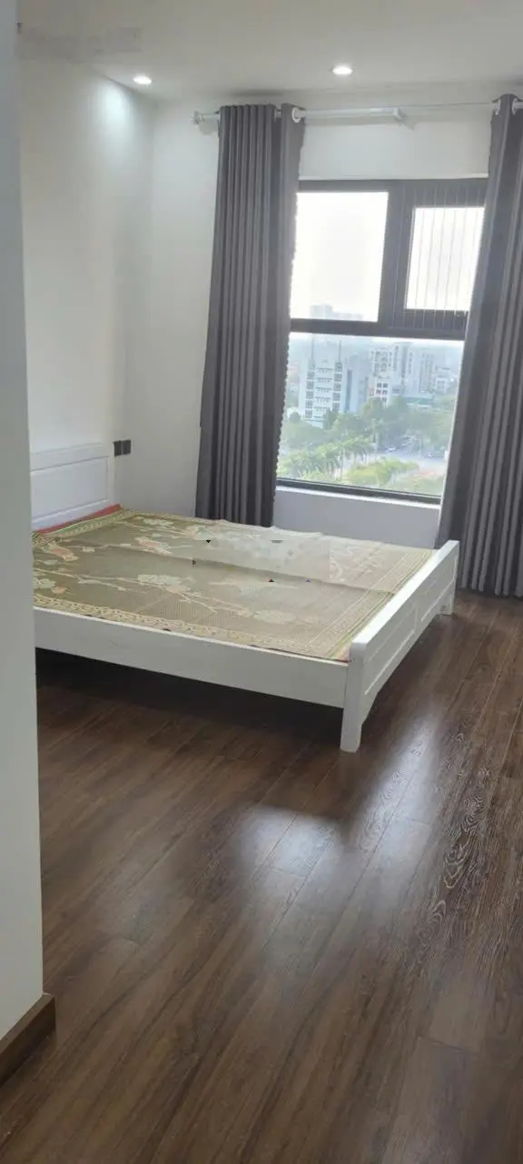 Chính chủ gửi bán CH 71m2 siêu rẻ đẹp + siêu mới KĐT Việt Hưng, giá Siêu tốt Phương Đông Green Home