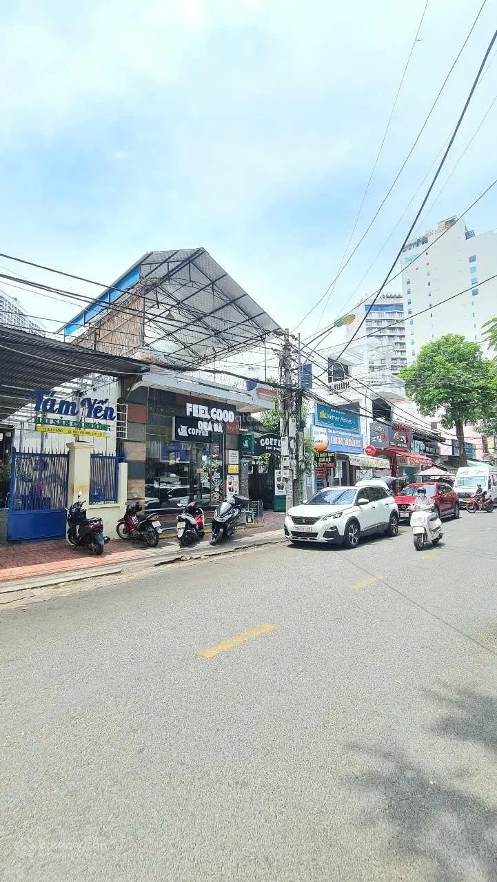 Bán Nhà Mặt Tiền đường Bạch Đằng - Giá 43 Tỷ - Ngang 8.3m. Nha Trang