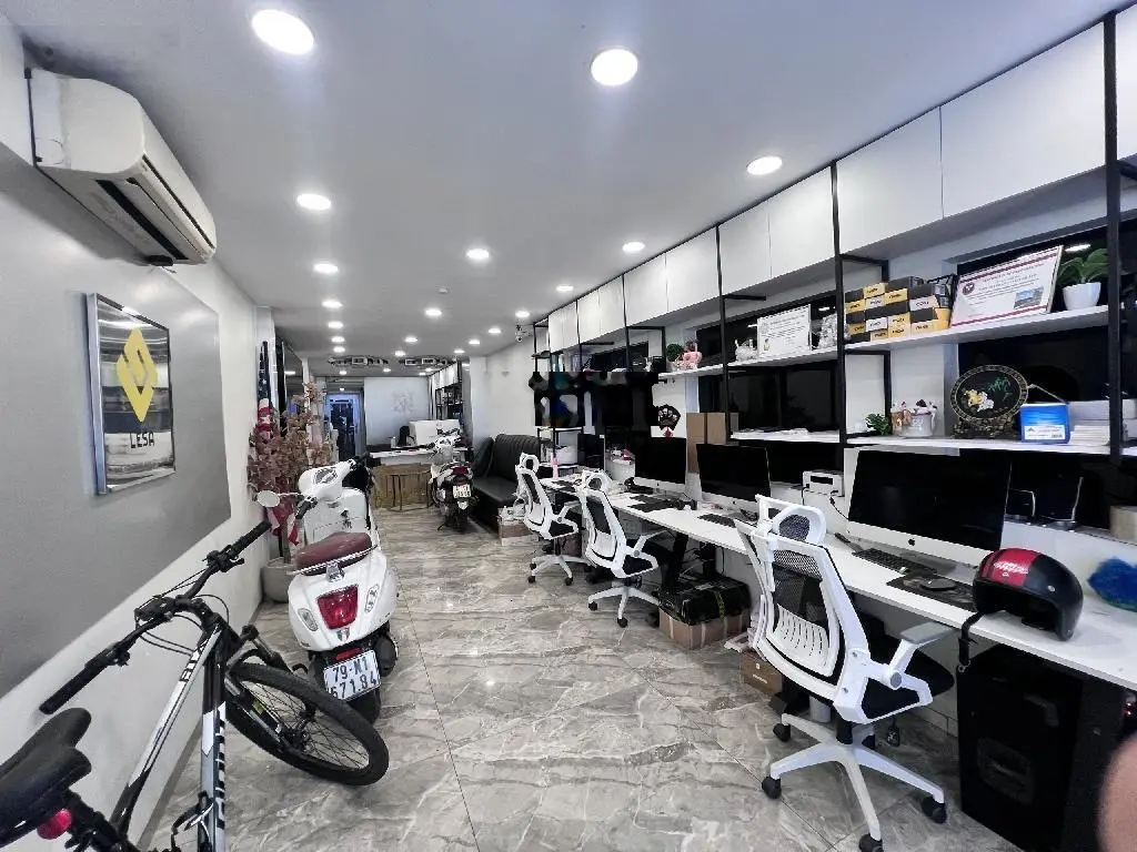 Hàng hiếm tại đường tôn thất tùng, bán nhà riêng 4 pn, 51m2, giá 13,6 tỷ vnd