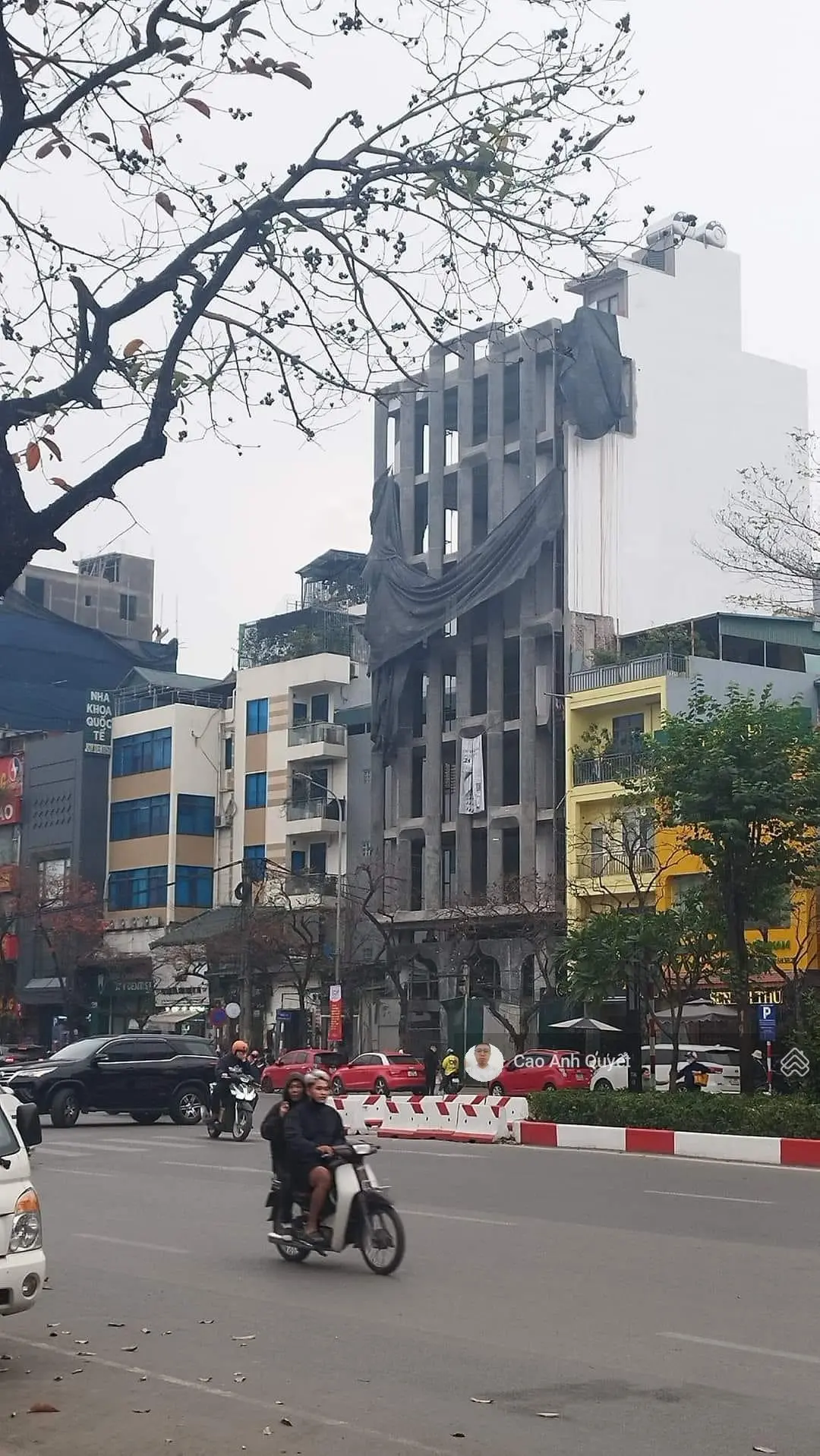 Bán Nhà Mặt Phố Văn Cao Quận Ba Đình 50m7T MT5,5m Vỉa Hè 35 Tỷ Văn Cao.