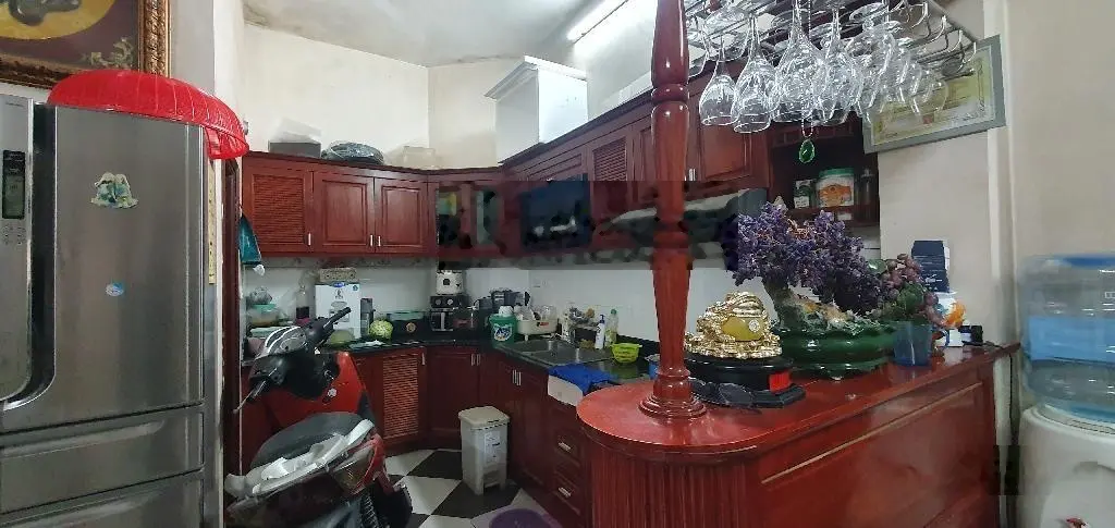 Nhà dân xây. Vị trí đẹp . Bồ đề thông Hồng tiến. Oto đỗ cửa qua nhà. An sinh đỉnh cao
