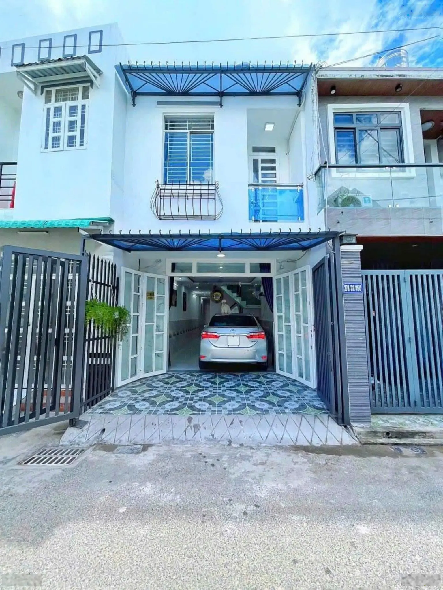 Bán nhà gần chợ Bình Chánh DT: (4x20m)