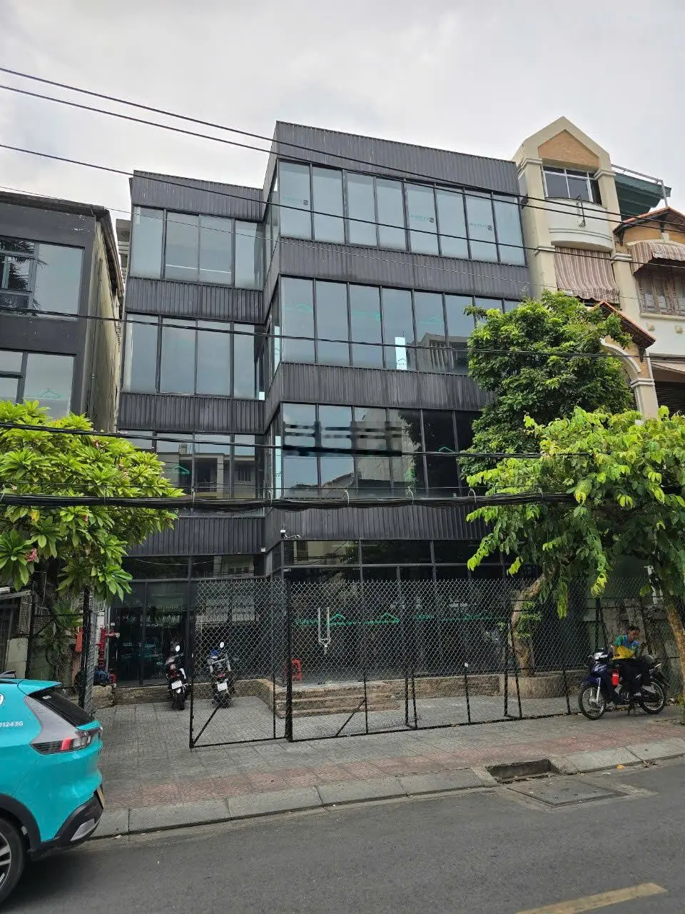 Bán nhà mặt tiền Nguyễn Huy Lượng Quận Bình Thạnh DT: 13.2 x 17m giá 55 tỷ giảm về 52 tỷ