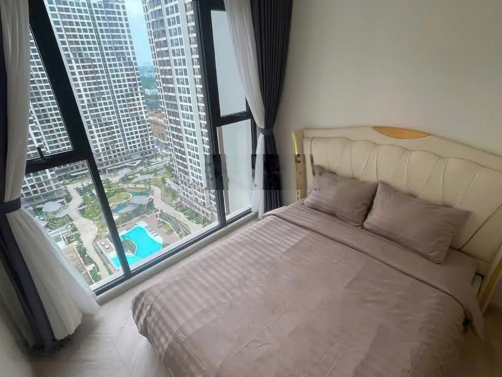 Duy nhất căn 2PN full nội thất view hồ bơi giá 4.4tỷ LH: 0705 022 ***