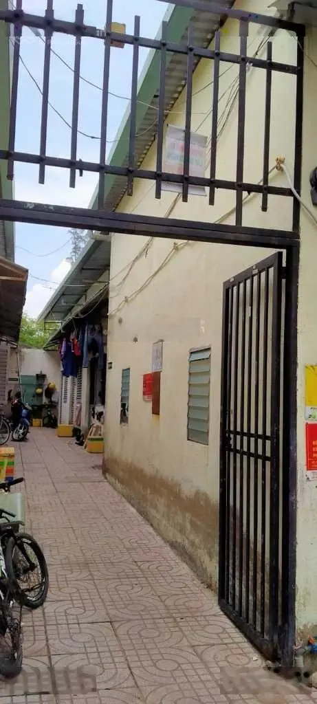 Nhà C4 Long Phước, ngang 15m, 420m2, có sẵn phòng trọ, dòng tiền 20tr/tháng