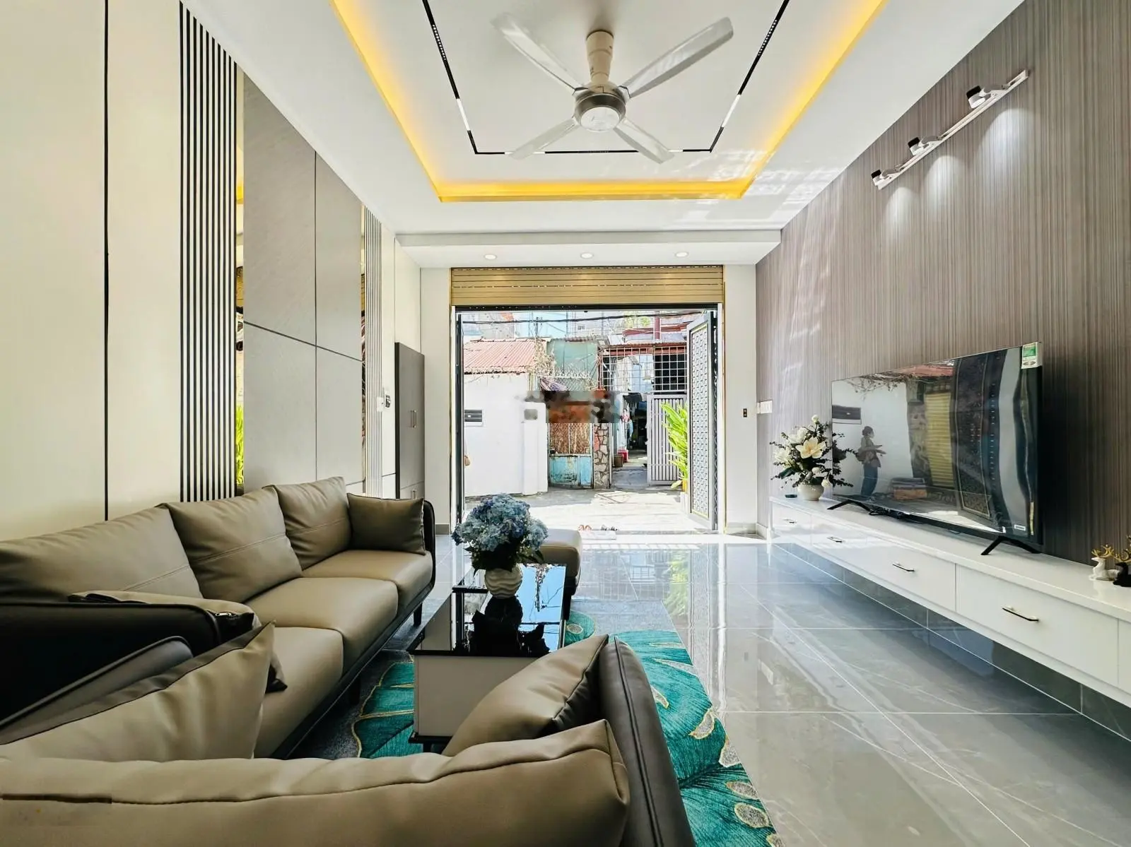 Nhà Vip Trường Thọ, lô góc 2 mặt hẻm xe hơi, 2 tầng, 78m2, SHR, nhỉnh 5 tỷ