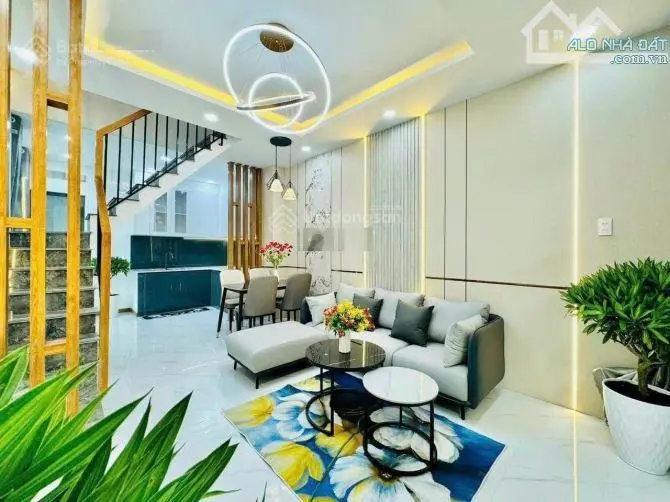 Ngộp BANK cần bán nhà Hoàng Diệu, P4, Q4 DT 52m2/2tỷ990 - Tặng toàn bộ nội thất 0777 708 ***