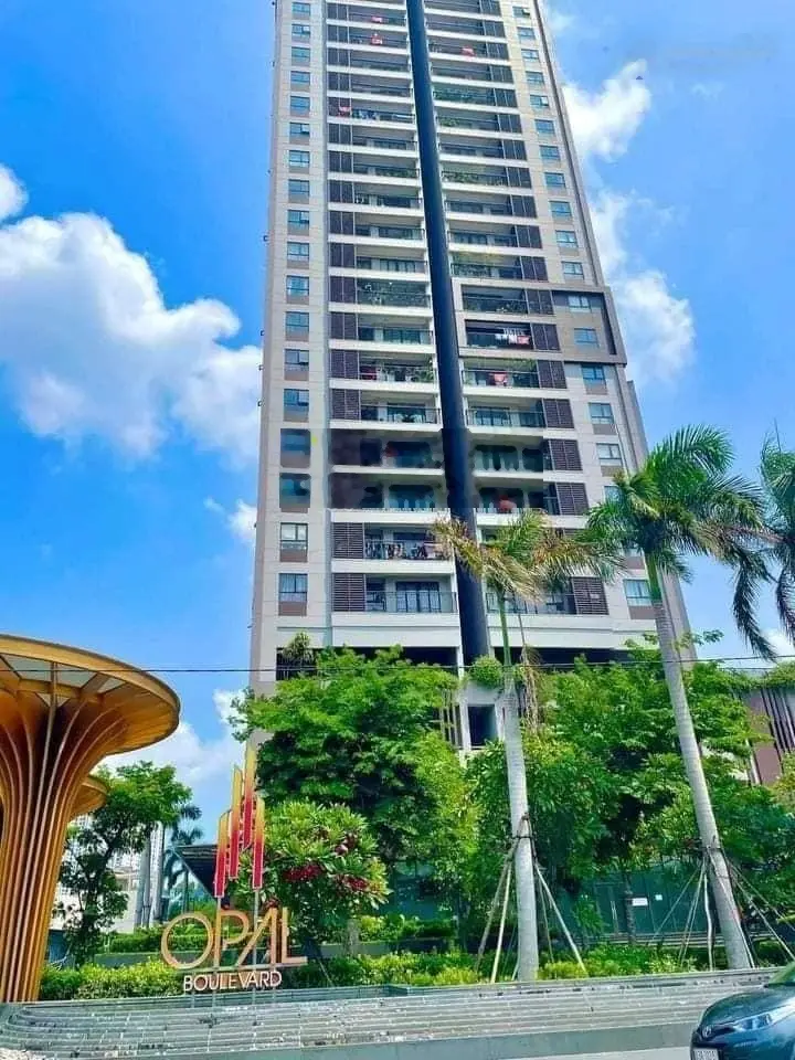 Nhà mới mua 1 tháng, Opal Boulevard bán nhanh 3pn, 2wc 100m2 giá chỉ 3,5 tỷ sổ sẵn, 0989 627 *** Trầm