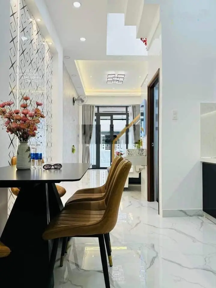 Bán nhà Đ.Bạch Đằng,P.2, Tân Bình gần sân bay Tân Sơn Nhất chỉ 2tỷ630, DT:47,6m2.LH:0906 527 ***