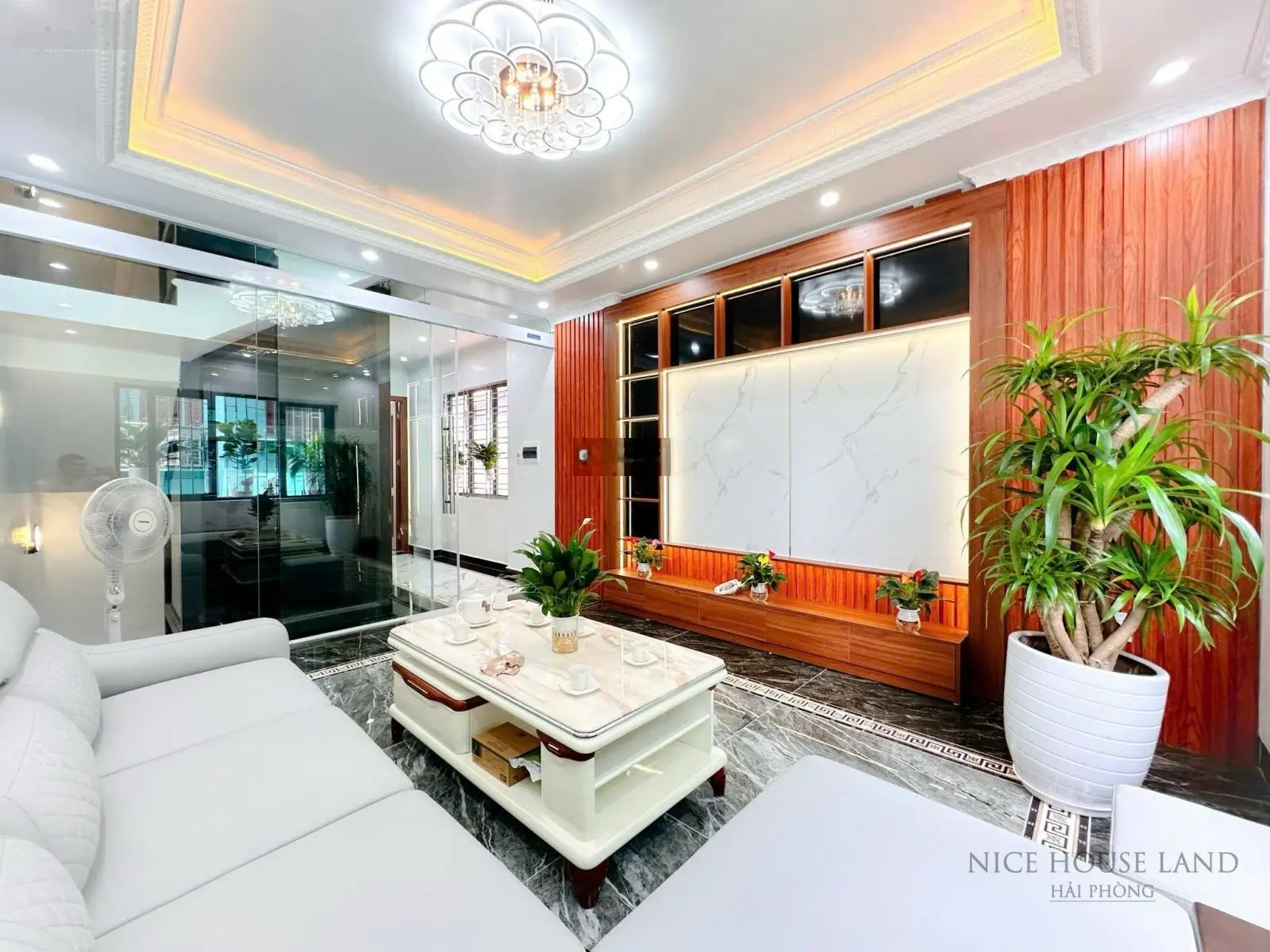 Bán nhà 4 tầng xây độc lập đường rộng 13,5m có thanh máy quận Lê Chân