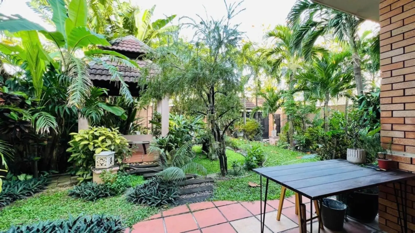 Bán biệt thự vip 5 sao đường Mỹ Khê 4, cách biển vài bước chân, DT 450m, ngang 15m - giá 48 tỷ 5 TL