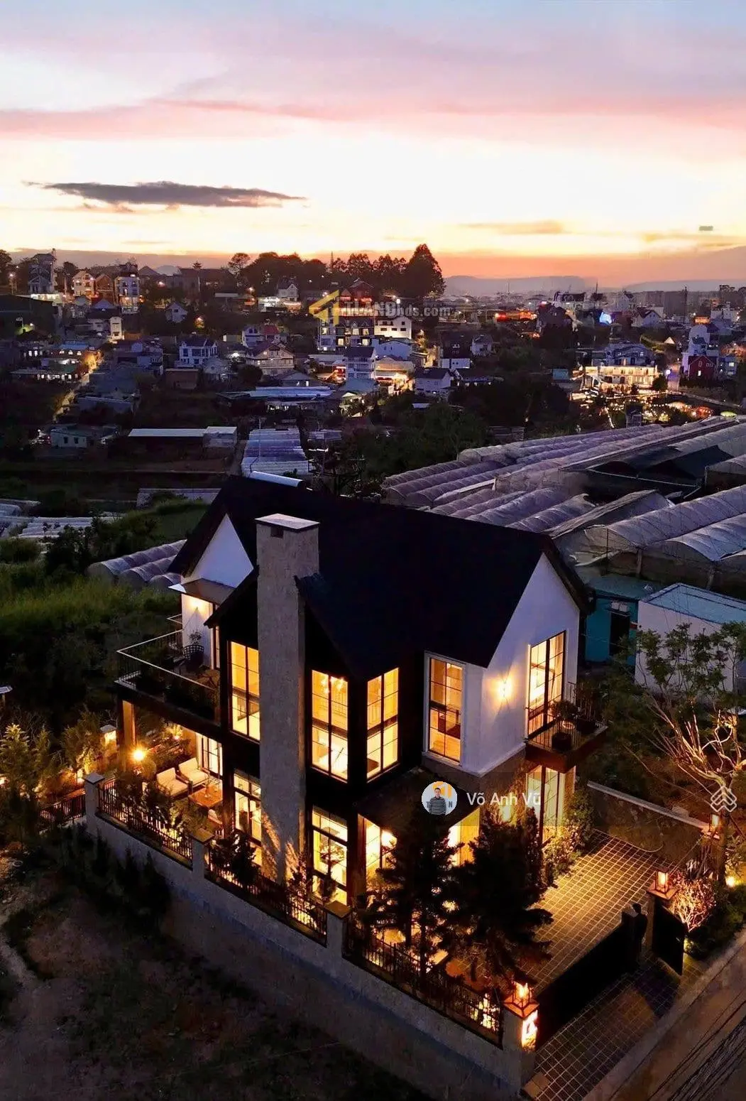 Villa 245m2, thiết kế hiện đại với nguồn thu gần 200 tr/ tháng - 19,5 tỷ