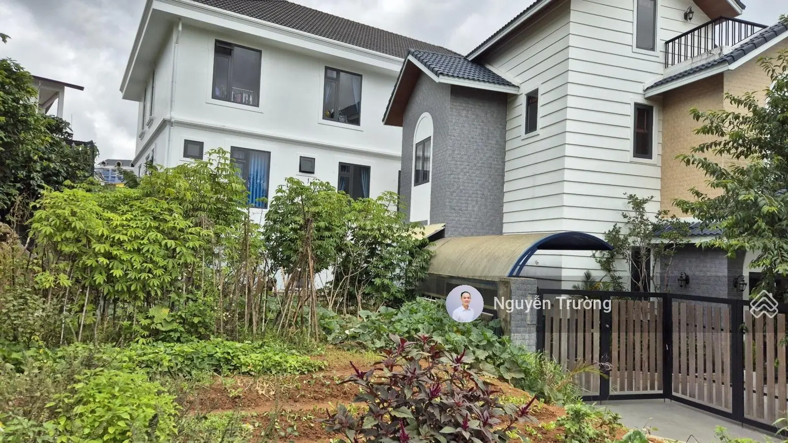Giảm giá - hiếm - bán đất villa 2 mặt tiền vị trí view cao khu dân trí phong cách Đà Lạt 200m2
