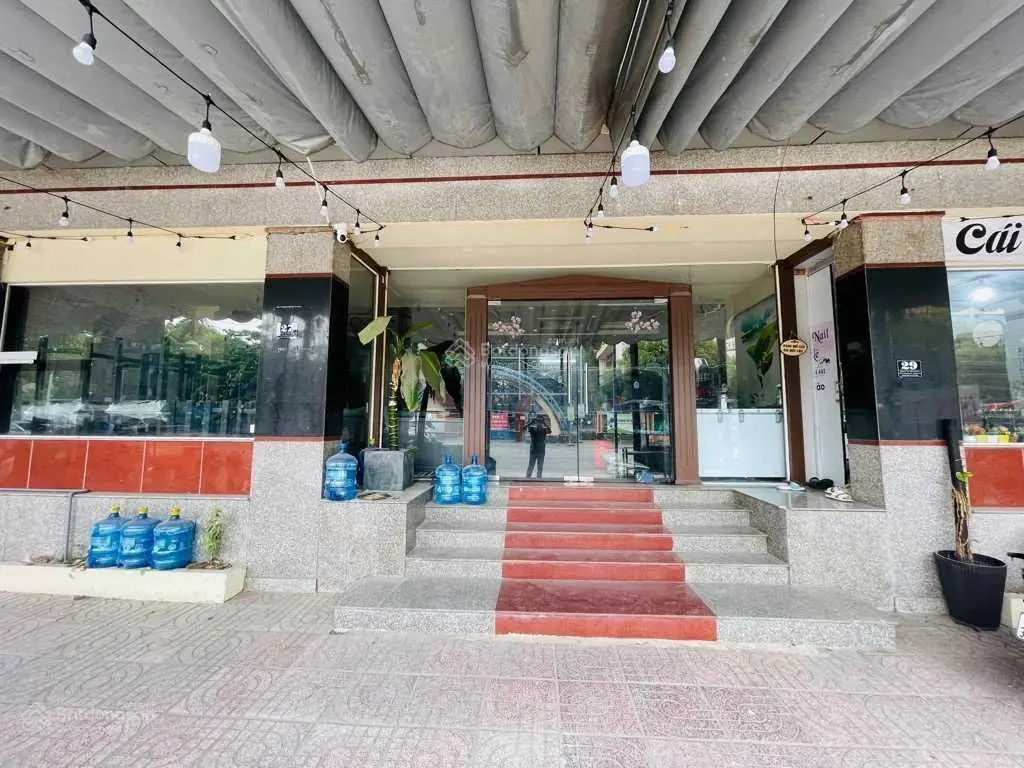 VIP, siêu căn hộ dịch vụ Lê Văn Quới, 110 phòng, dòng tiền 250tr/tháng