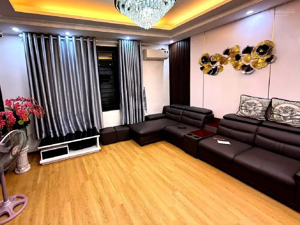 Bán nhà đẹp Phan Kế Bính, chủ tự xây, gần phố, 37m2x5 tầng, full nội thất. 6.8 tỷ