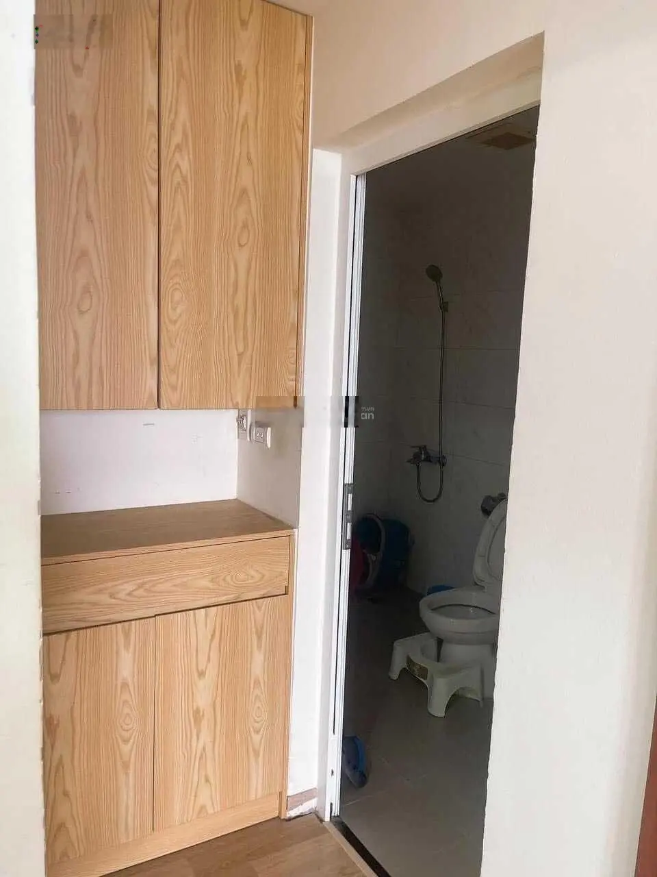 Bán căn hộ siêu hiếm tại phố Thái Hà. DT 108m2 thiết kế 3 ngủ, 2WC tầng cao view thoáng. Giá 6.8 tỷ