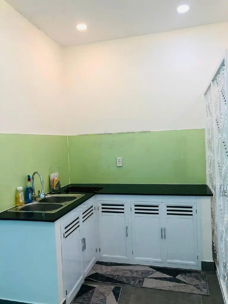 Nhà đẹp chỉ nhỉnh 3 tỷ, ngay ngã tư hàng xanh quận bình thạnh