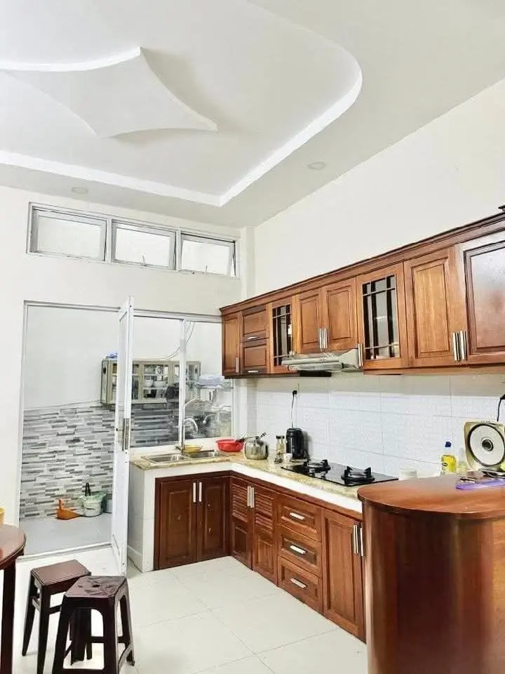 5 tỷ 25 - nhà 4 tầng - 64m2 -Hoàn Công - Đình Phong Phú, TNP B, Quận 9