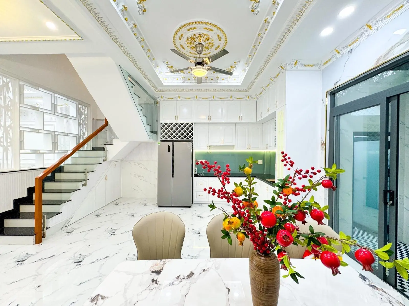 Bán nhà sổ riêng 96m2 hoàn công 4 tầng nội thất cơ bản - Lê Văn Lương Nhà Bè