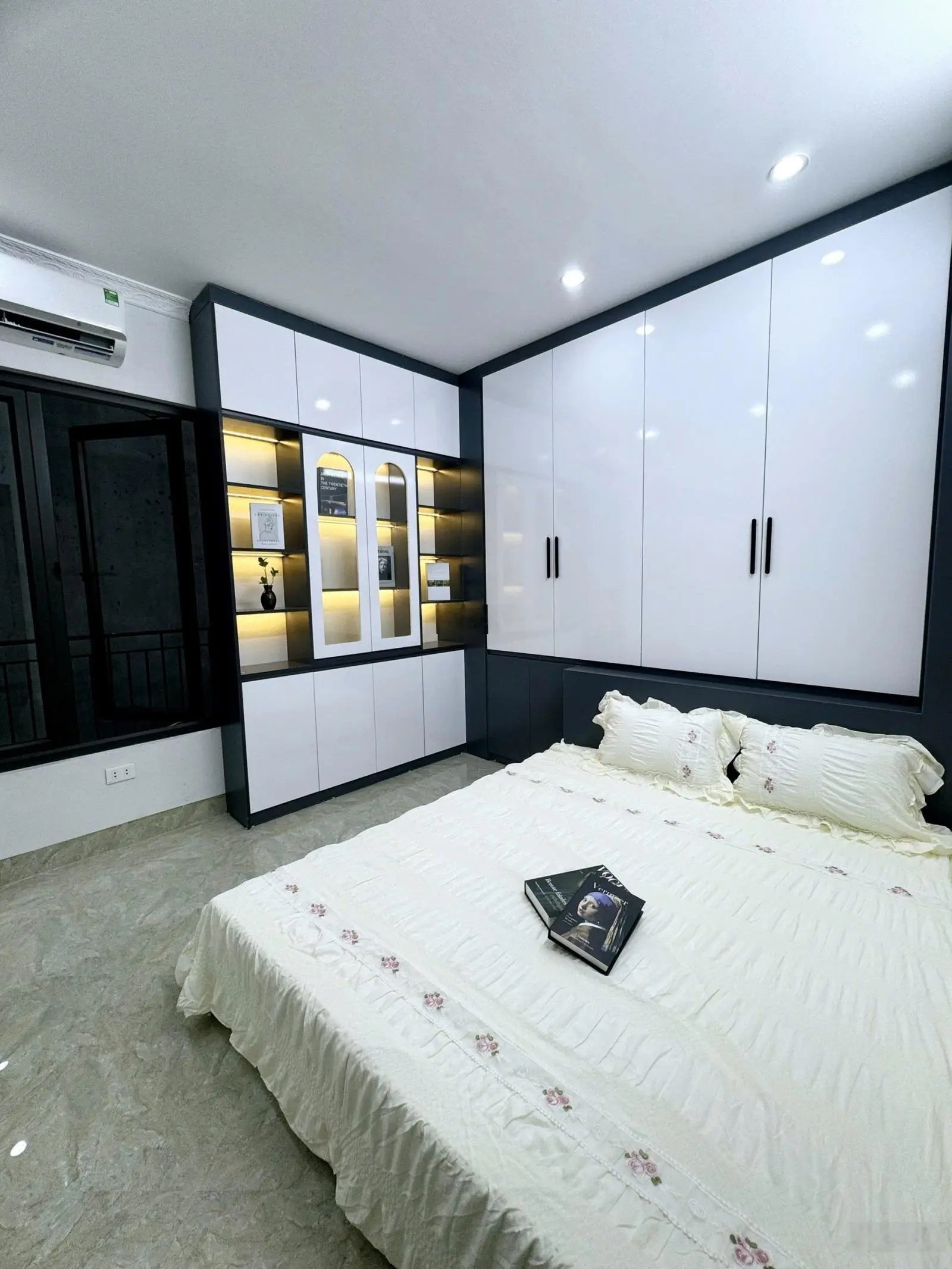 Bán nhà tại Đông Ngạc, Kẻ Vẽ - Nhà xây mới chủ lắp đầy đủ nội thất - diện tích to - nhiều PN