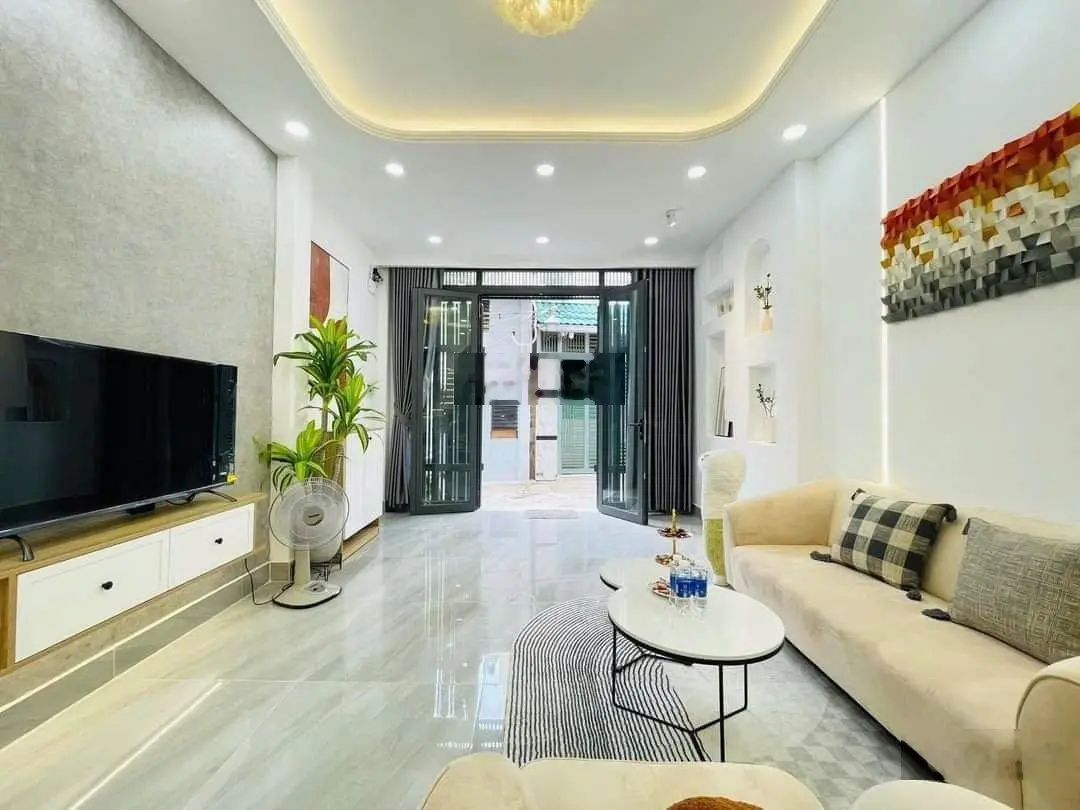 Bán nhà 2 tầng 31m2 chỉ 1tỷ850 Cao Thắng, P12, Q10. Gần BV Bình Dân, chợ Hồ Thị Kỹ. Sẵn sổ, hẻm 6m.