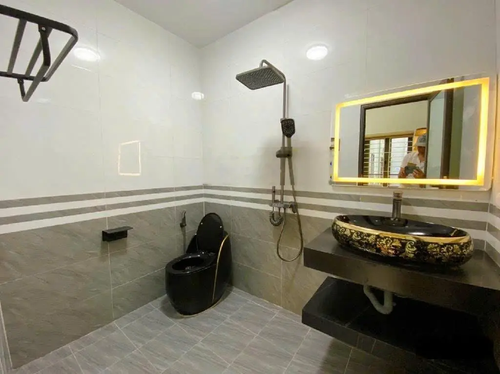 BÁN NHÀ ĐỘI CẤN TẶNG FULL NỘI THẤT, MẶT TIỀN RỘNG 7M THÔNG THOÁNG 48M 4 TẦNG