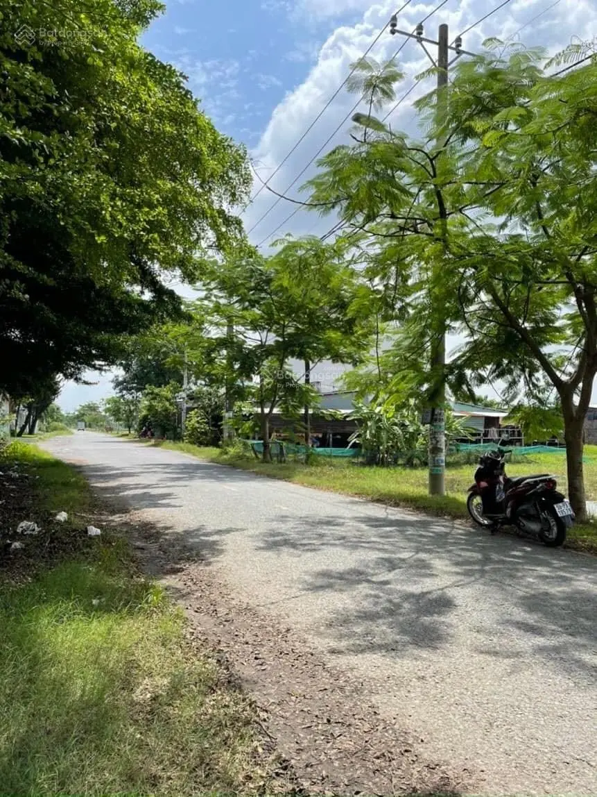 Bán 2469m2 đất nông nghiệp mặt tiền tRương Thị Như Xuân Thới Sơn, Hóc Môn, giá 22 tỷ