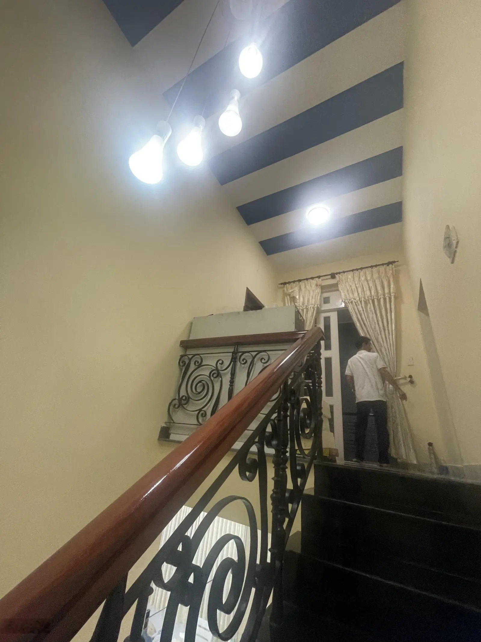 Chủ xuất ngoại bán gấp nhà 3 tầng mặt tiền đường số 14, Linh Chiểu, 234m2(9x26), chỉ 18.5 tỷ TL
