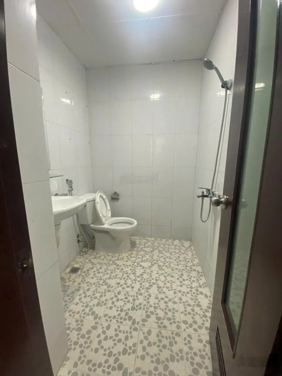 Bán gấp căn hộ căn góc CT12 KVKL - nội thất mới cứng - sổ đỏ chính chủ-ban công mát mẻ-giá cực tốt