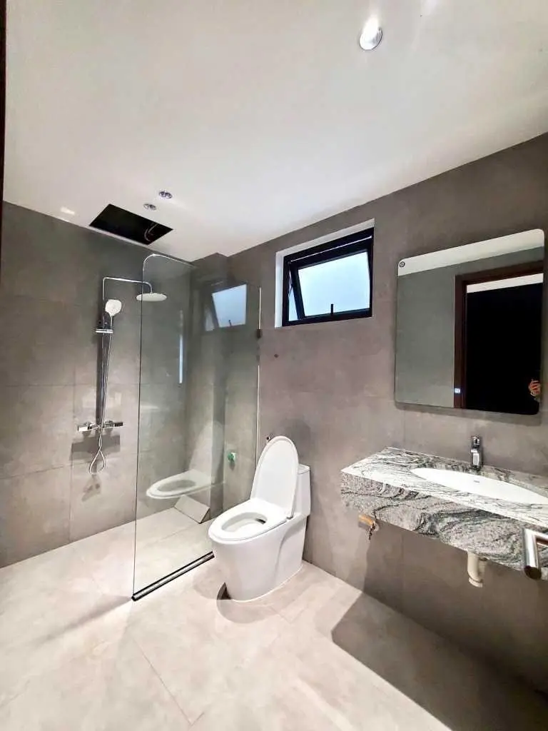Nguyễn Văn Cừ, Long Biên, phân lô, ô tô tránh, 7 tầng thang máy vị trí đắc địa tiện ích, kinh doanh