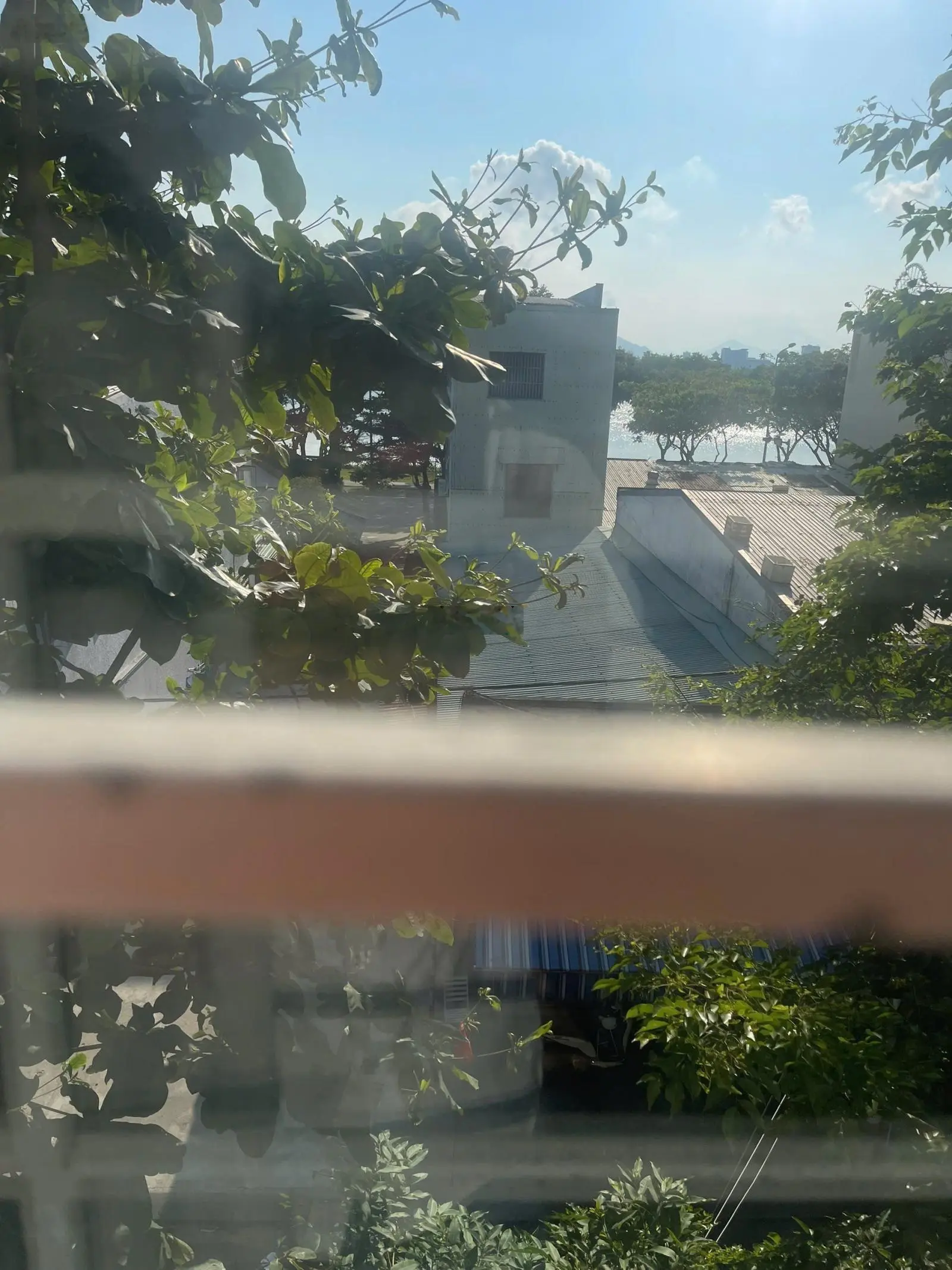 Hạ Giá Bán Nhanh! Căn Góc View Trực Diện Vòng Quay Mặt Trời & Toà 69 Tầng Sun Group. Giá Nhỉnh 11ty
