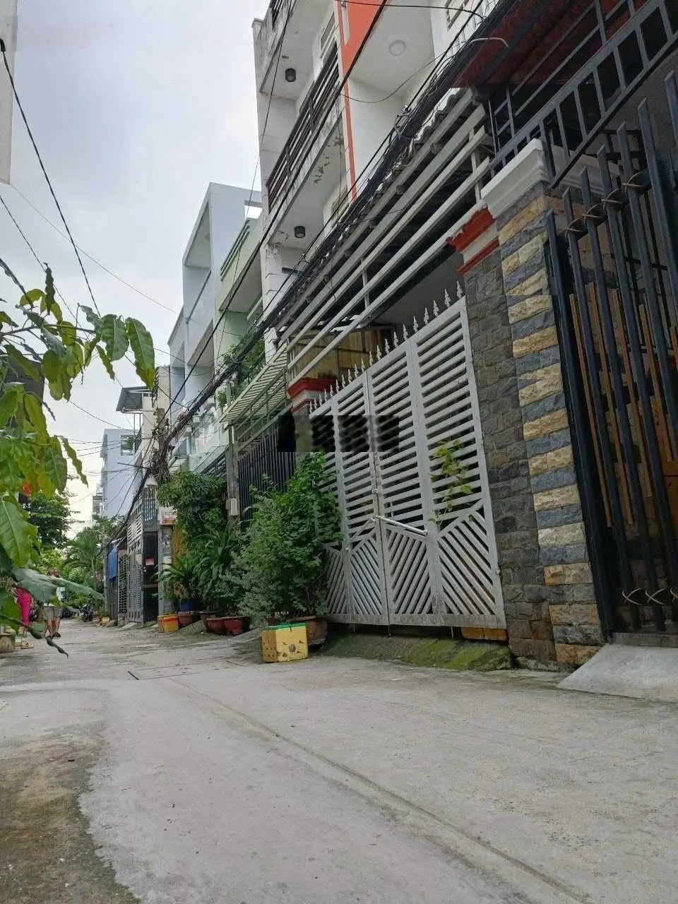 Bán nhà hẻm đẹp đường 3 tháng 2 P.14, Q.10 (DT:4x16), giá bán 8.9t tl