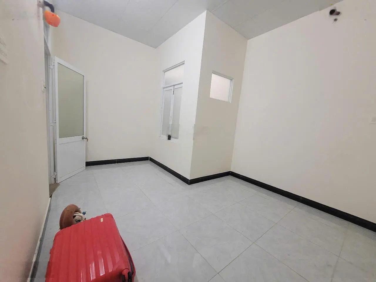 Bán nhà riêng 302 Bà Triệu, 9.8 tỷ, 125m2, 4PN, gần Vincom, chỉ 78tr/m2