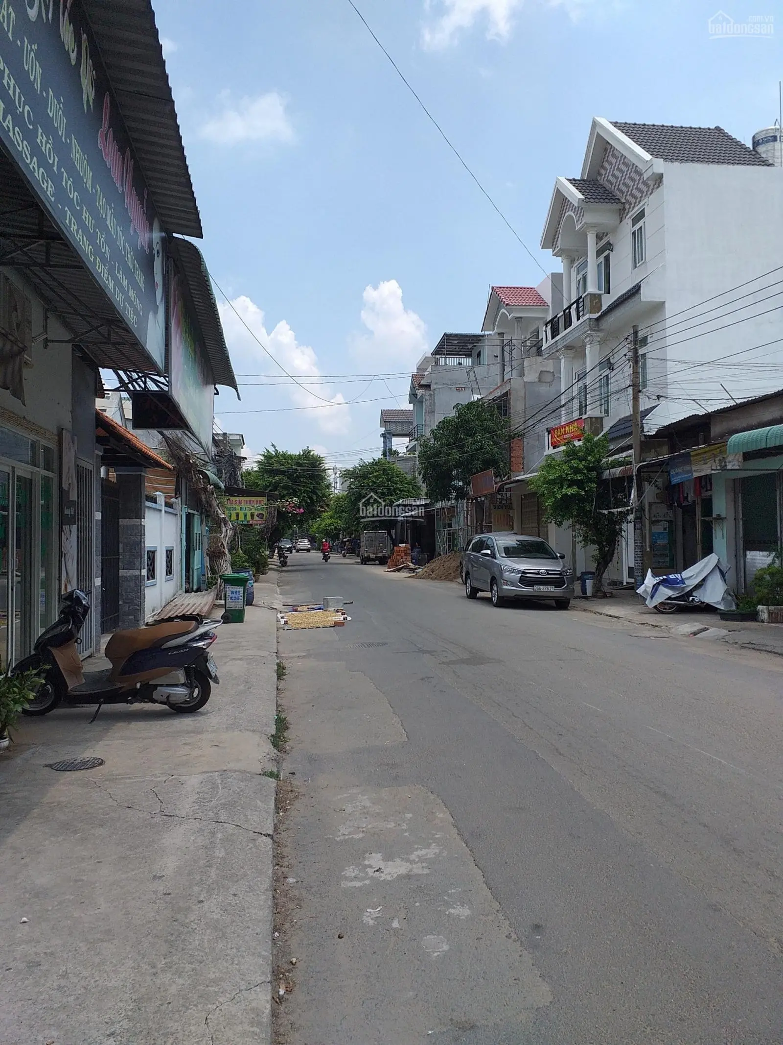Bán đất 300m2 có nhà 900m2, kế trường, chợ, cổng KCN, 14,5 tỷ thu 65 triệu/1 tháng 0908 126 *** TA
