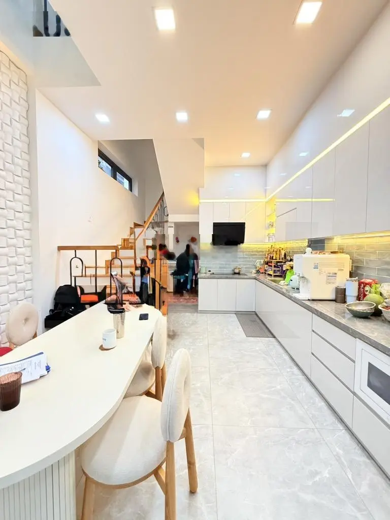 Hẻm xe hơi, 56m2 (4.2*13), Đường 3/2, Phường 11, Quận 10, HCM, giá cực chất 16 tỷ