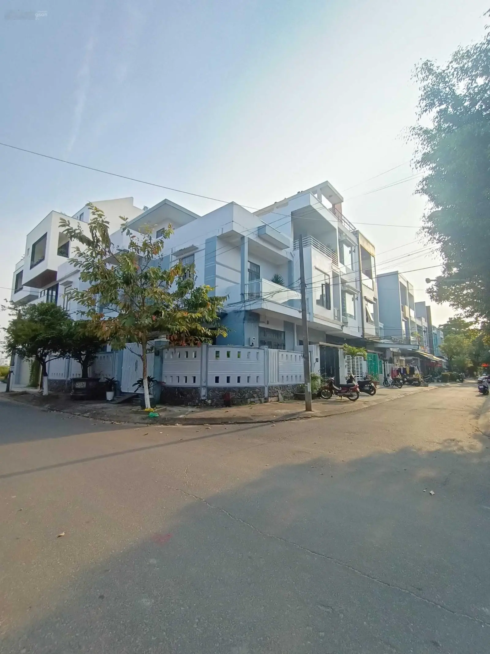 Chủ cần bán gấp lô đất biển đường Đặng Vũ Hỷ giá sụp hầm Lh: 0942 776 ***