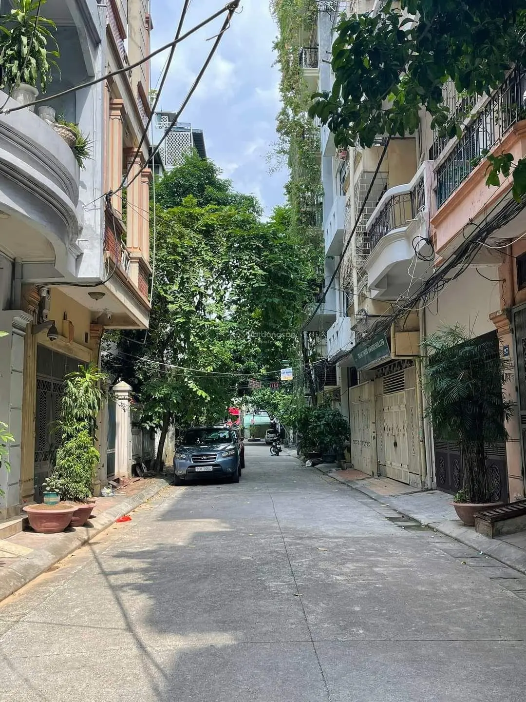 Bán nhà phân lô Lạc Trung, ôtô tránh mở VP kinh doanh đỉnh DT 67/70m, 4T, mt 4.5m. Giá 20.8 tỷ
