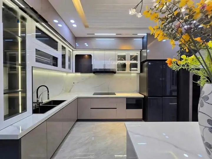 Cần Bán gấp nhà 3PN-3WC 75m2 Hoàng Hoa Thám hẻm 6m - full nội thất mới giá 2ty5