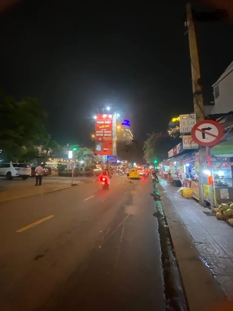 Bán nhà mặt tiền kinh doanh Ngay Công Viên Hoàng Văn Thụ ,Tân Bình ,185m2 ,ngang 10m chỉ 59 tỷ