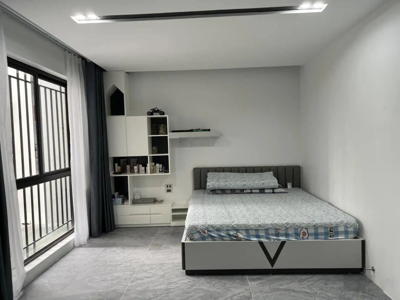 Nét căng! Nhà Hồ Ba Mẫu - Xã Đàn, gara ô tô, vài bước ra phố, hồ điều hòa 71m2*5T*4.5m MT