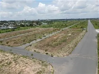 Cần tiền bán nhanh cặp góc D1 khu Đông Bình Dương giá thương lượng
