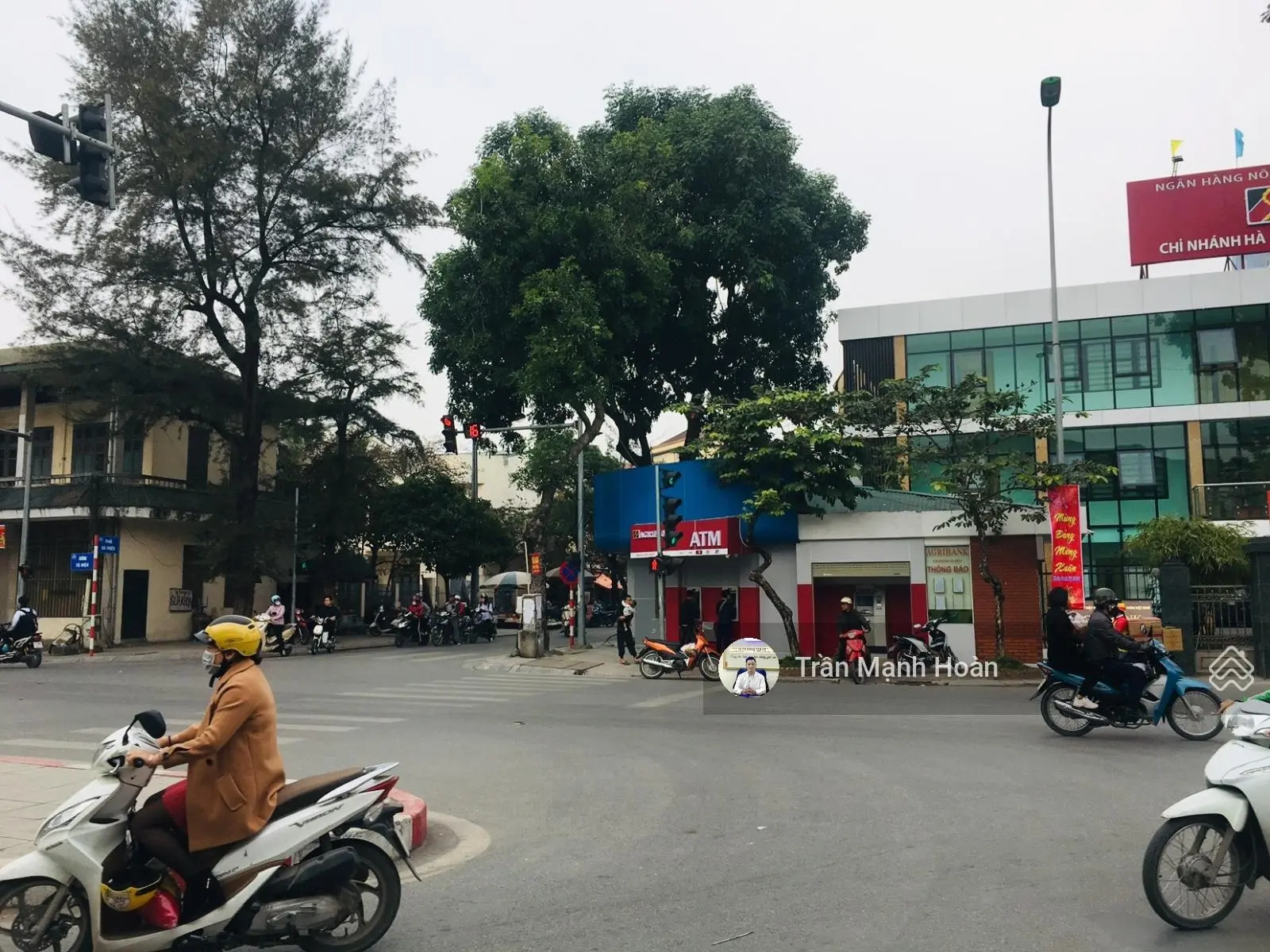 Chính chủ cần bán gấp nhà mp Kiến Hưng,HĐ.Đường 12m,ôtô tránh,KD sầm uất.Lô góc2mặt thoáng.Giá14tỷ5