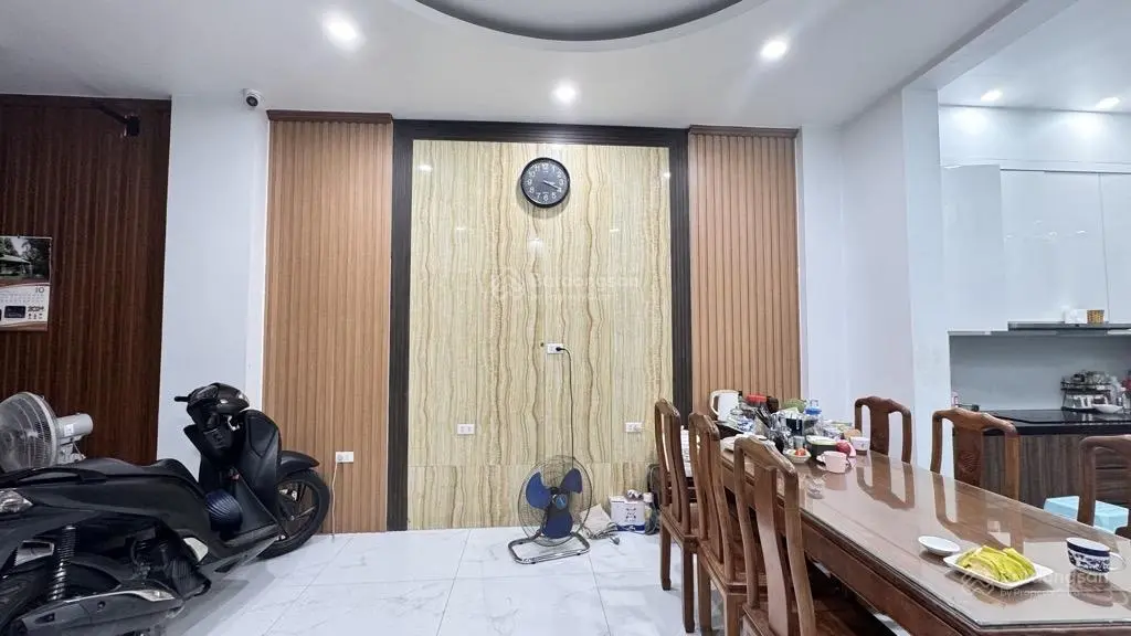 Sát phố diện tích rộng thiết kế đẹp giá tốt
