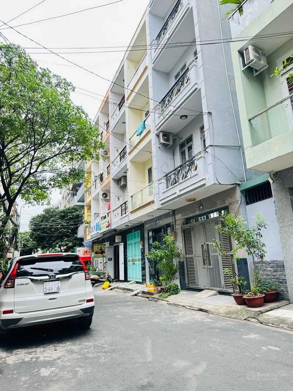 Chỉ 7,1 tỷ - Cần bán gấp nhà 3 tầng căn góc 66m2 khu vip ga T3 Cộng Hòa, P13 - 50m ra Mặt Tiền
