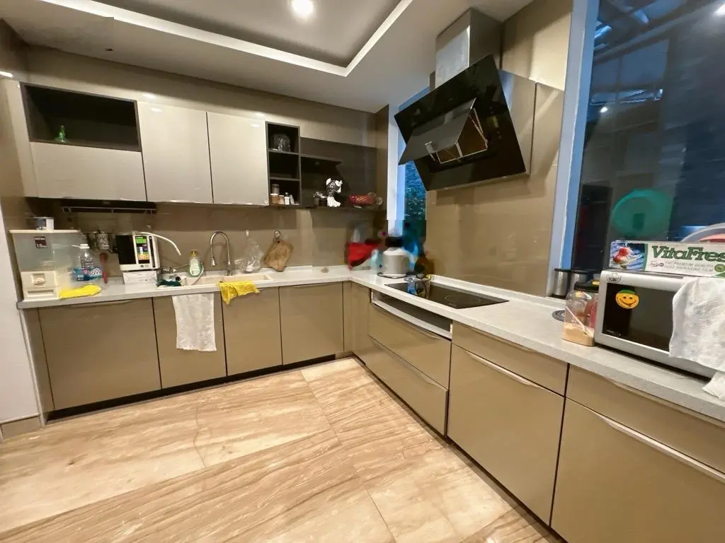 BIỆT THỰ SÂN VƯỜN đường Lê Văn Sỹ, (8 x 22) 4Tầng CÓ THANG MÁY, giá 39Tỷ