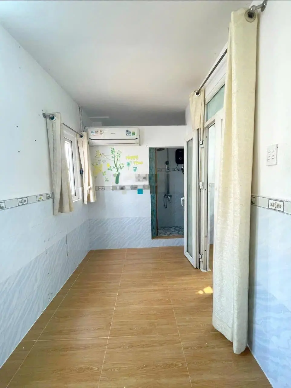 Chỉ 2,45 tỷ nhà đẹp 4 tầng 3 PN hoàn công đủ - ngay Tôn Đản