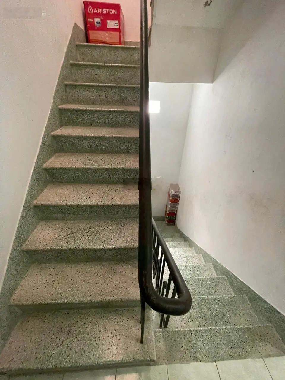 Nhà 4 tầng hẻm ô tô thông đường Quang Trung